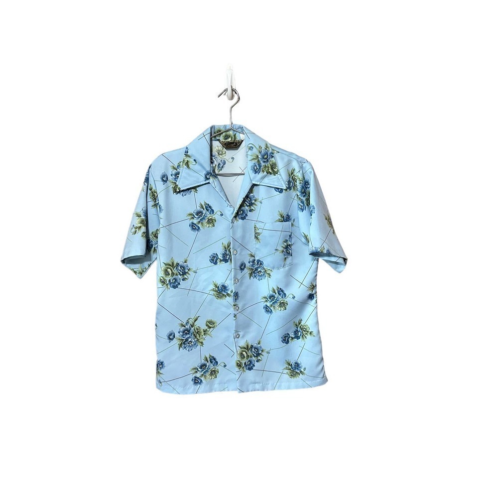 VINTAGE Triumph of California men’s baby blue Hawaiian shirt